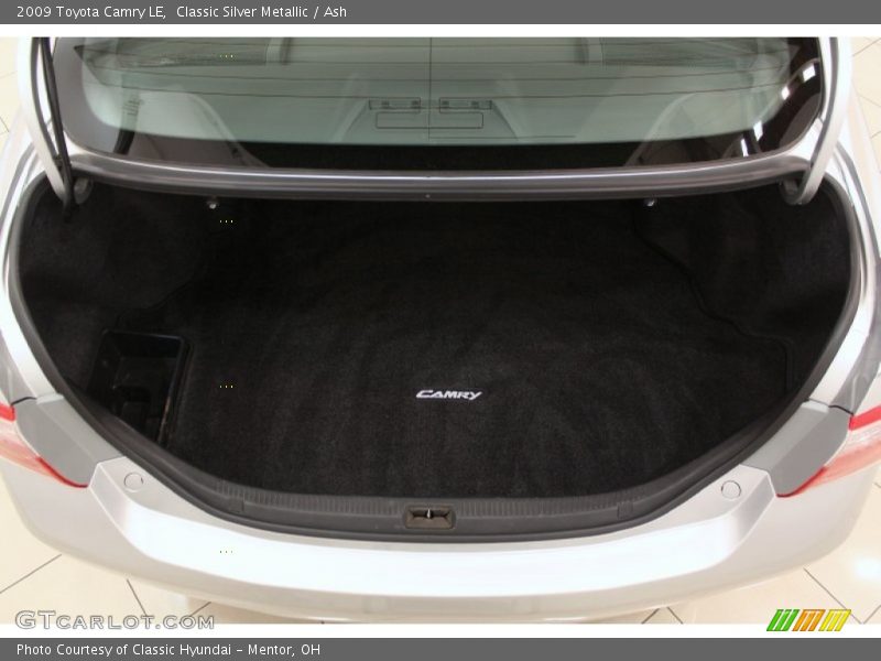 Classic Silver Metallic / Ash 2009 Toyota Camry LE