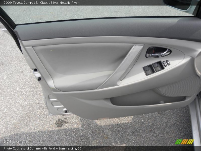 Classic Silver Metallic / Ash 2009 Toyota Camry LE