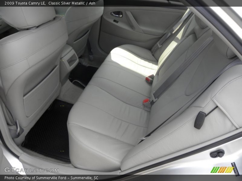 Classic Silver Metallic / Ash 2009 Toyota Camry LE