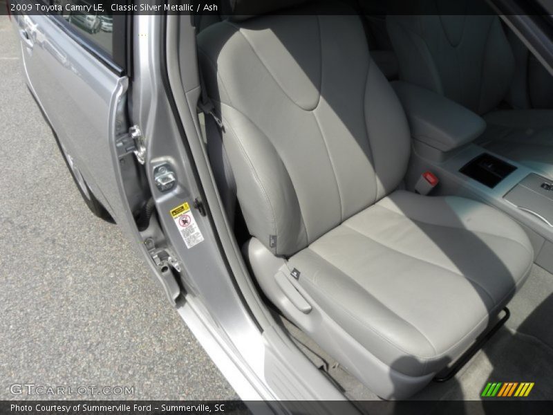 Classic Silver Metallic / Ash 2009 Toyota Camry LE