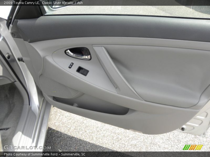 Classic Silver Metallic / Ash 2009 Toyota Camry LE