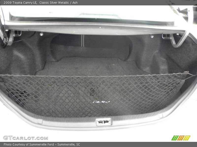 Classic Silver Metallic / Ash 2009 Toyota Camry LE