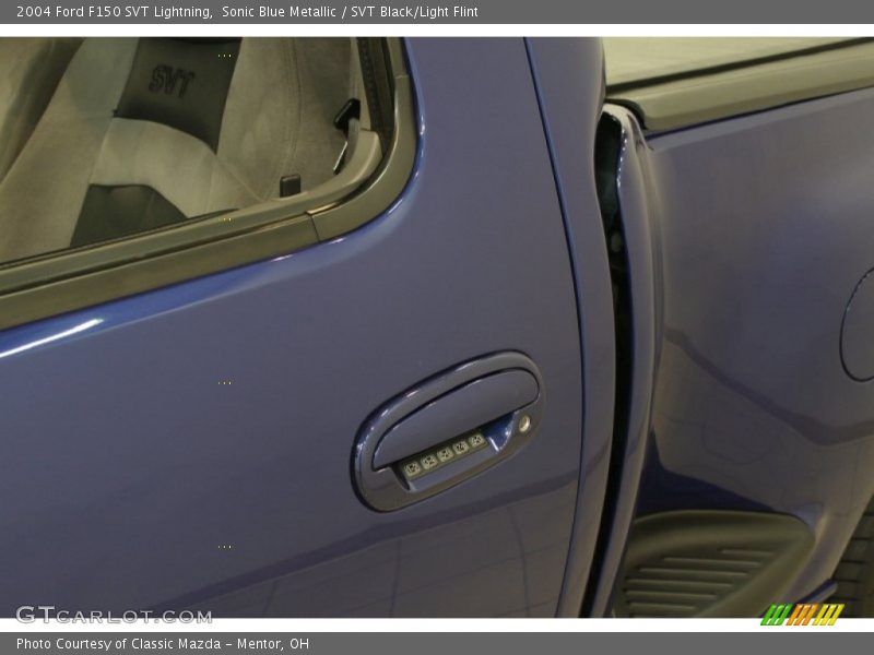 Sonic Blue Metallic / SVT Black/Light Flint 2004 Ford F150 SVT Lightning
