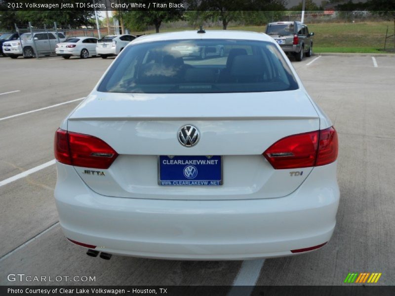 Candy White / Titan Black 2012 Volkswagen Jetta TDI Sedan