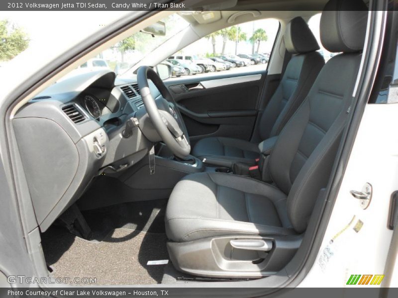 Candy White / Titan Black 2012 Volkswagen Jetta TDI Sedan