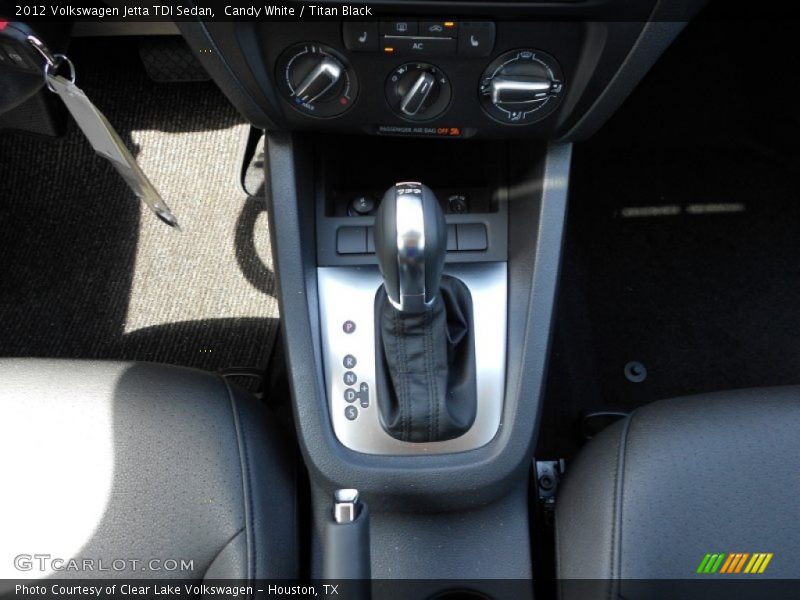 Candy White / Titan Black 2012 Volkswagen Jetta TDI Sedan