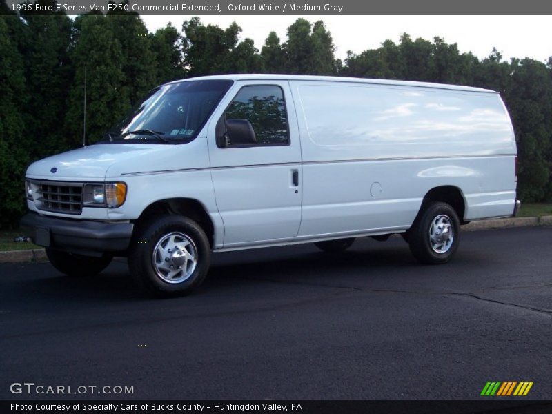 Oxford White / Medium Gray 1996 Ford E Series Van E250 Commercial Extended