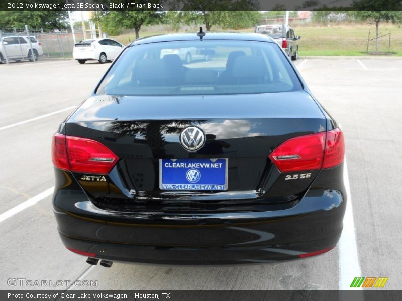 Black / Titan Black 2012 Volkswagen Jetta SE Sedan