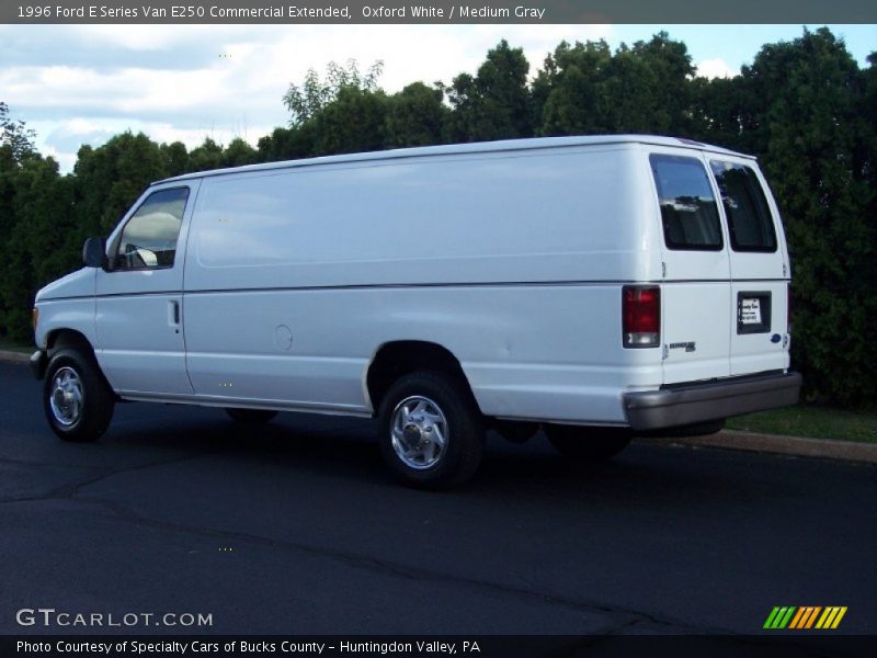 Oxford White / Medium Gray 1996 Ford E Series Van E250 Commercial Extended