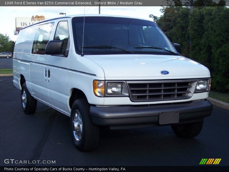 Oxford White / Medium Gray 1996 Ford E Series Van E250 Commercial Extended