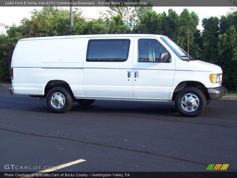 Oxford White / Medium Gray 1996 Ford E Series Van E250 Commercial Extended