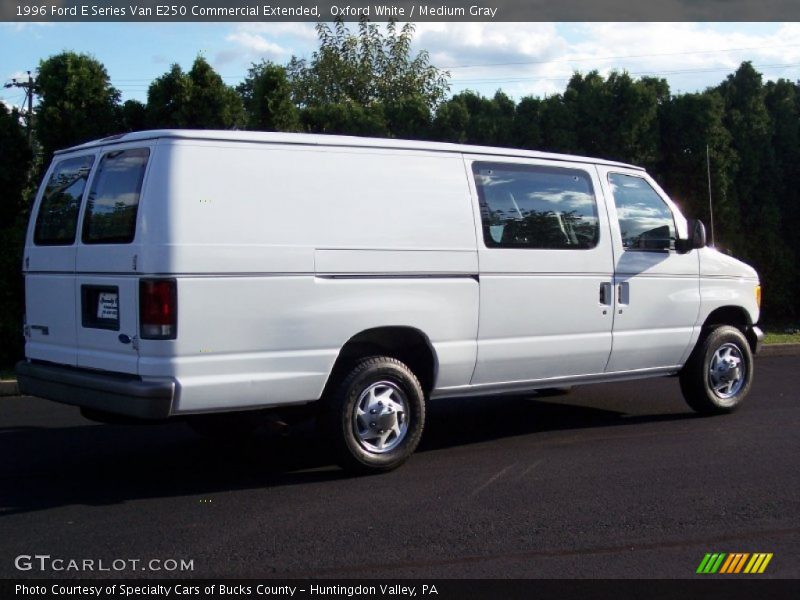 Oxford White / Medium Gray 1996 Ford E Series Van E250 Commercial Extended
