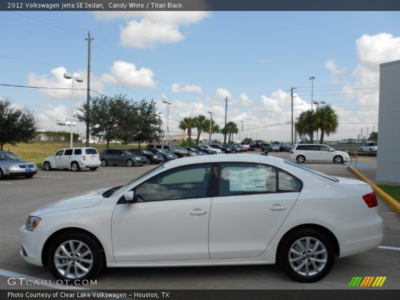 Candy White / Titan Black 2012 Volkswagen Jetta SE Sedan
