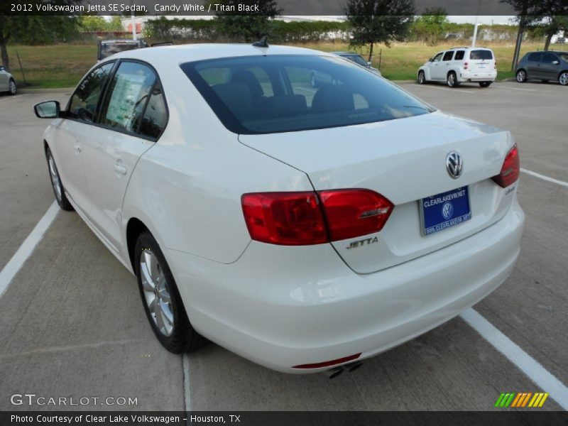 Candy White / Titan Black 2012 Volkswagen Jetta SE Sedan