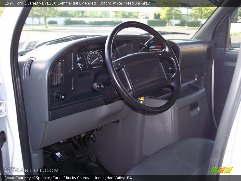 Oxford White / Medium Gray 1996 Ford E Series Van E250 Commercial Extended