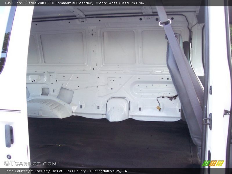 Oxford White / Medium Gray 1996 Ford E Series Van E250 Commercial Extended