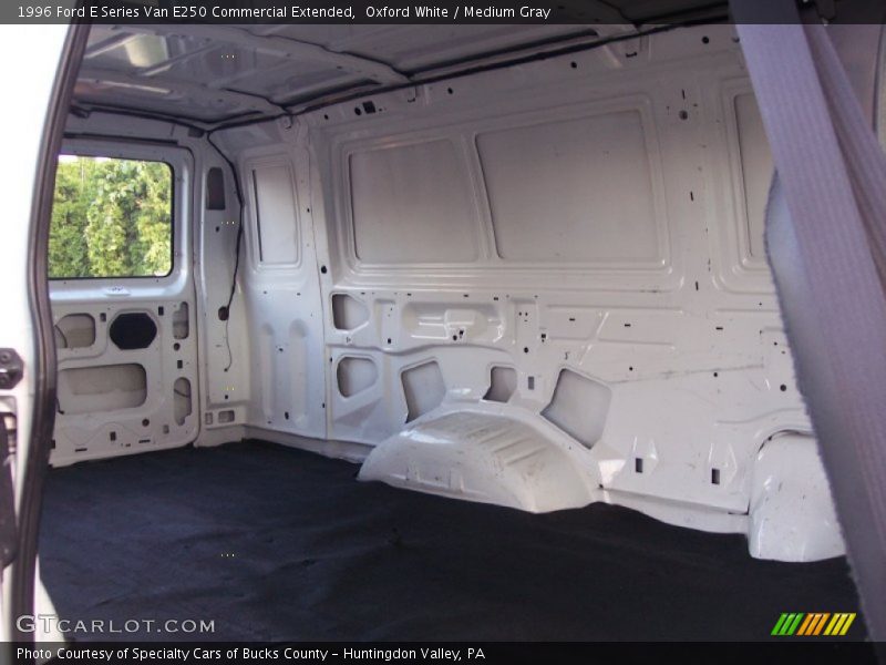 Oxford White / Medium Gray 1996 Ford E Series Van E250 Commercial Extended