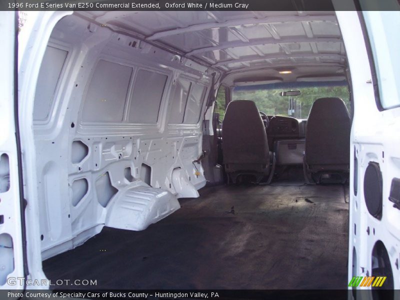 Oxford White / Medium Gray 1996 Ford E Series Van E250 Commercial Extended