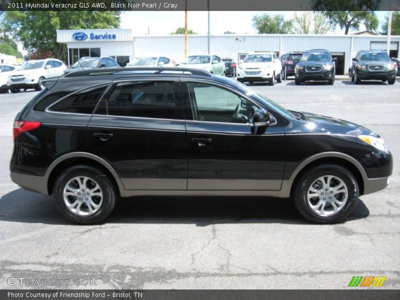 Black Noir Pearl / Gray 2011 Hyundai Veracruz GLS AWD