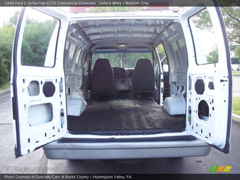 Oxford White / Medium Gray 1996 Ford E Series Van E250 Commercial Extended