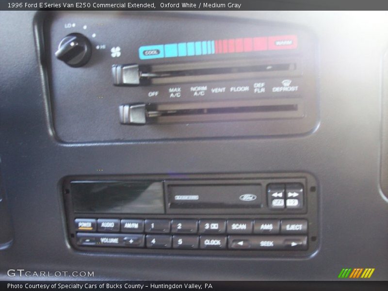 Oxford White / Medium Gray 1996 Ford E Series Van E250 Commercial Extended