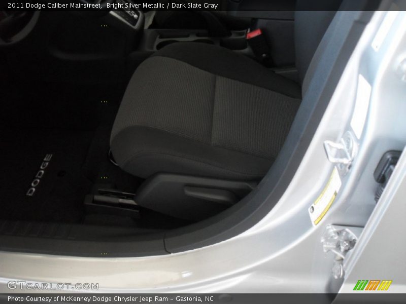 Bright Silver Metallic / Dark Slate Gray 2011 Dodge Caliber Mainstreet