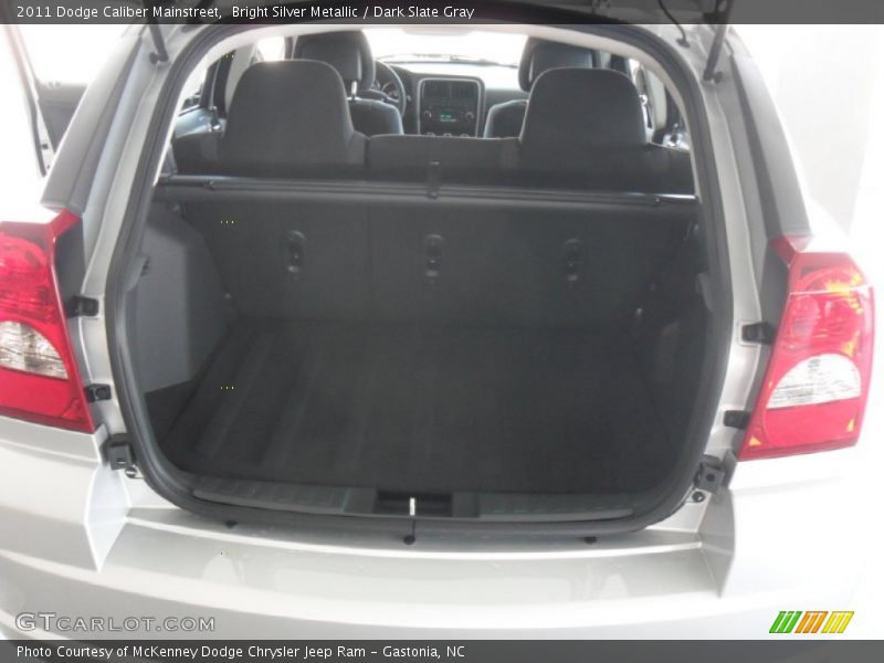 Bright Silver Metallic / Dark Slate Gray 2011 Dodge Caliber Mainstreet