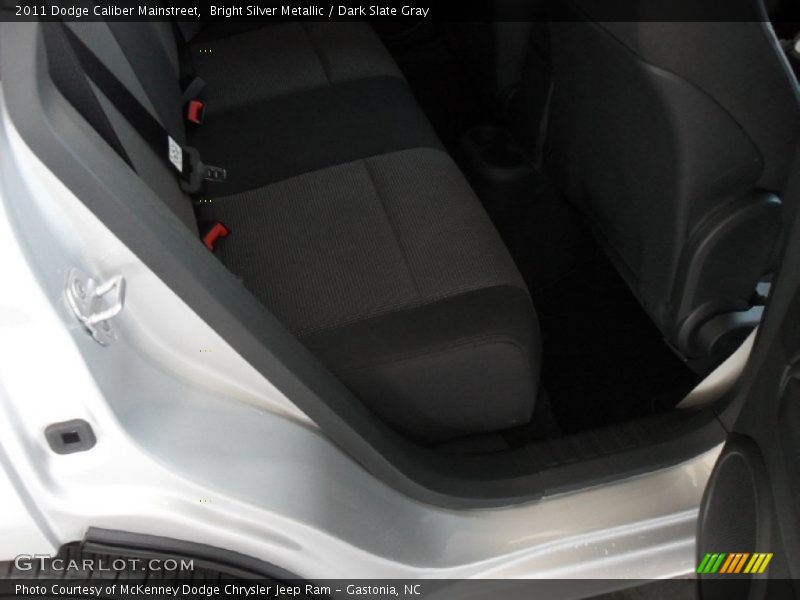 Bright Silver Metallic / Dark Slate Gray 2011 Dodge Caliber Mainstreet