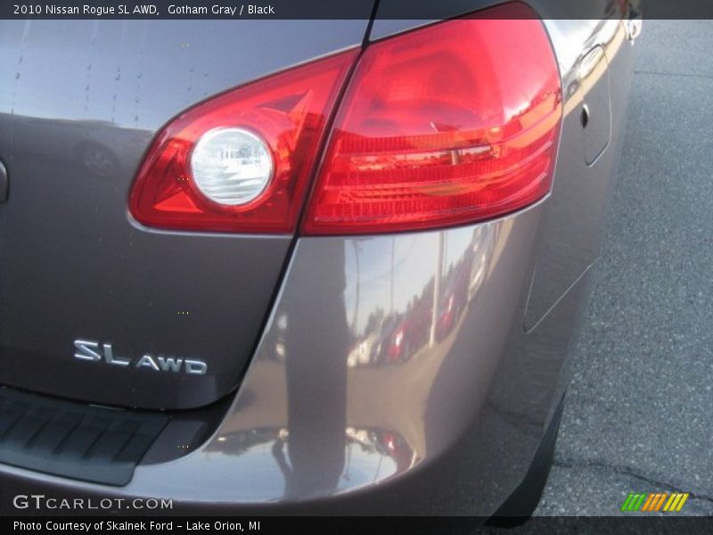Gotham Gray / Black 2010 Nissan Rogue SL AWD