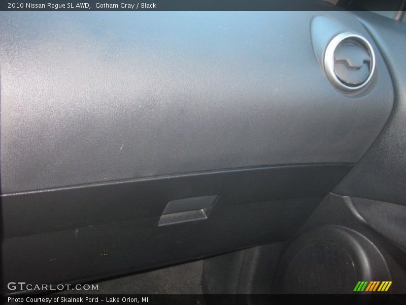 Gotham Gray / Black 2010 Nissan Rogue SL AWD