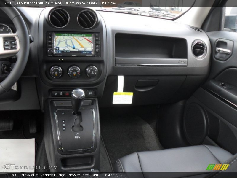 Bright White / Dark Slate Gray 2011 Jeep Patriot Latitude X 4x4