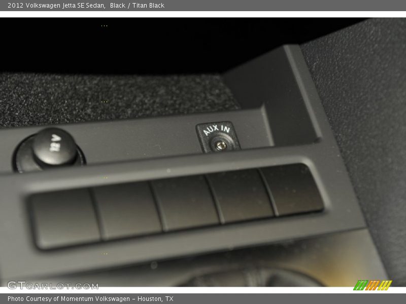 Black / Titan Black 2012 Volkswagen Jetta SE Sedan
