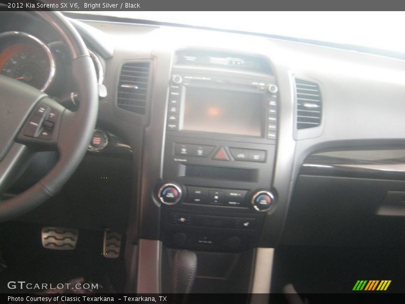 Bright Silver / Black 2012 Kia Sorento SX V6