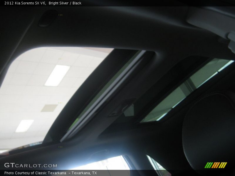 Bright Silver / Black 2012 Kia Sorento SX V6