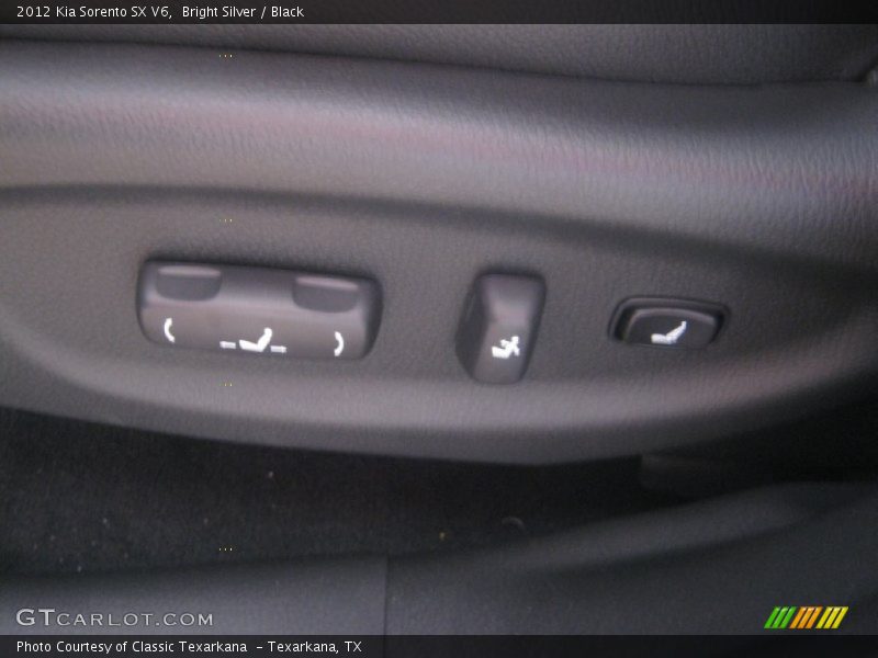 Bright Silver / Black 2012 Kia Sorento SX V6