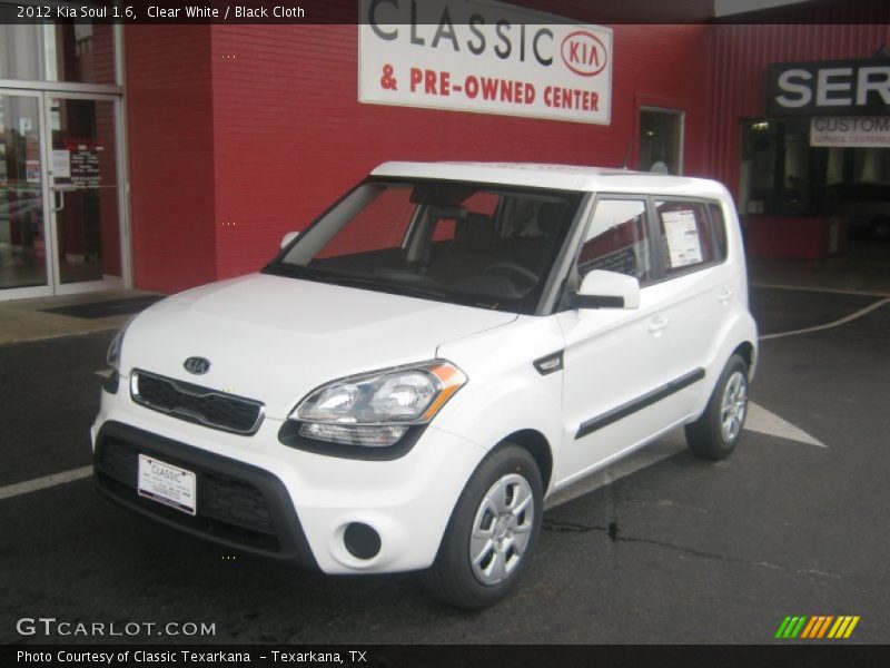 Clear White / Black Cloth 2012 Kia Soul 1.6