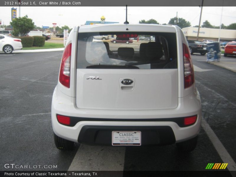 Clear White / Black Cloth 2012 Kia Soul 1.6