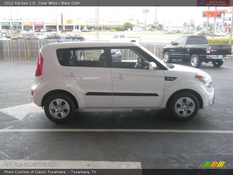 Clear White / Black Cloth 2012 Kia Soul 1.6