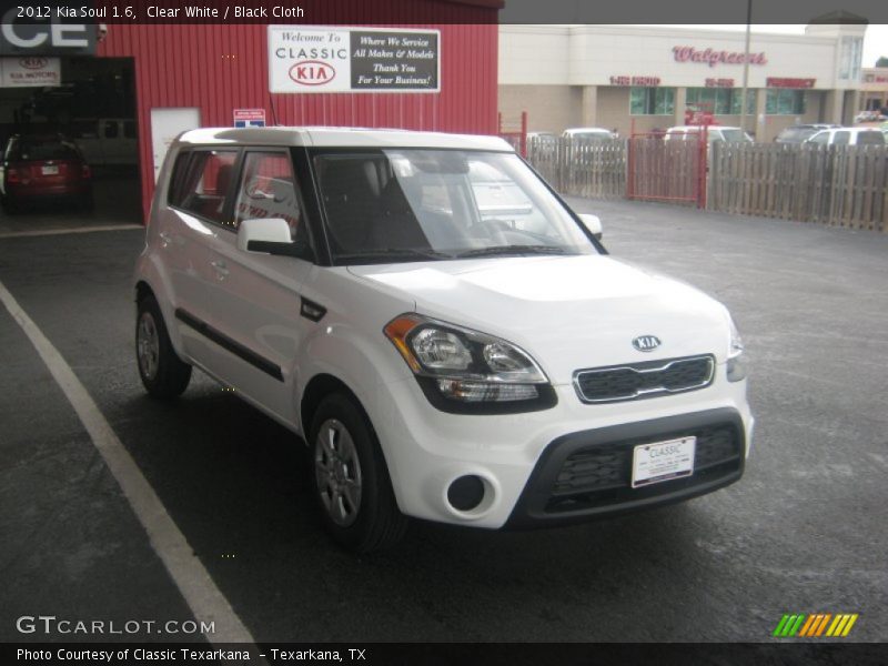 Clear White / Black Cloth 2012 Kia Soul 1.6