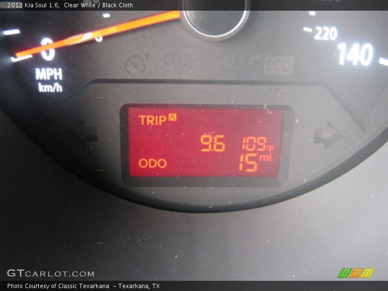 Clear White / Black Cloth 2012 Kia Soul 1.6