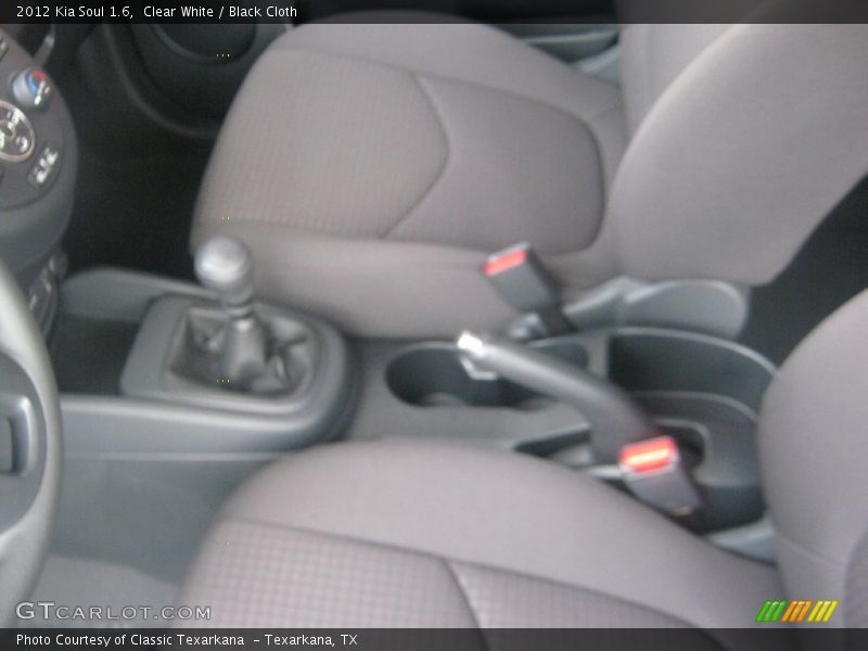 Clear White / Black Cloth 2012 Kia Soul 1.6