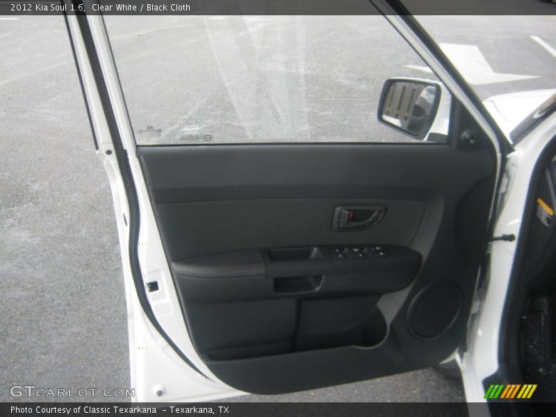 Clear White / Black Cloth 2012 Kia Soul 1.6