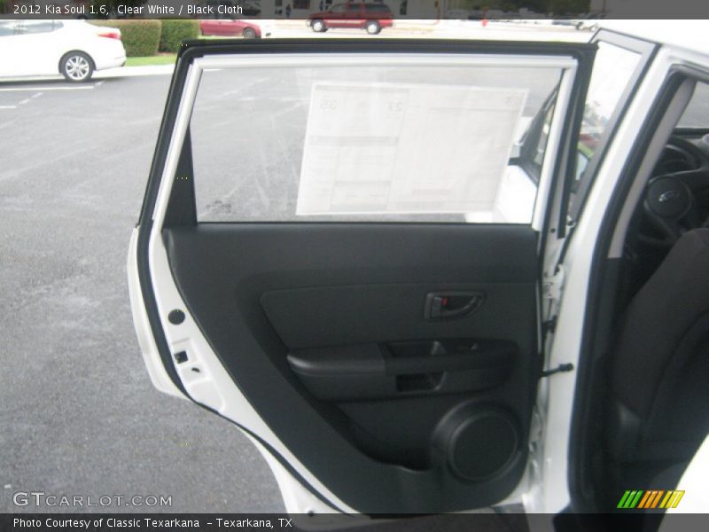 Clear White / Black Cloth 2012 Kia Soul 1.6