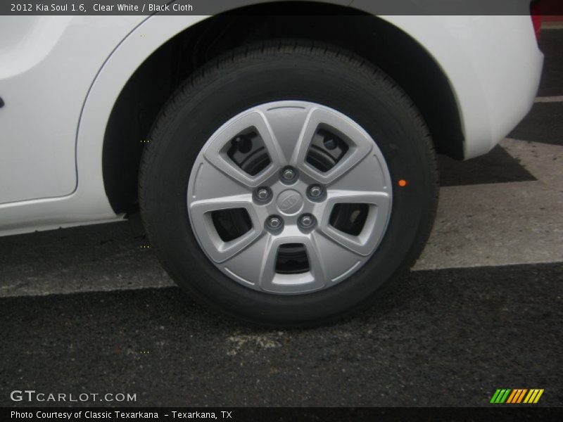 Clear White / Black Cloth 2012 Kia Soul 1.6