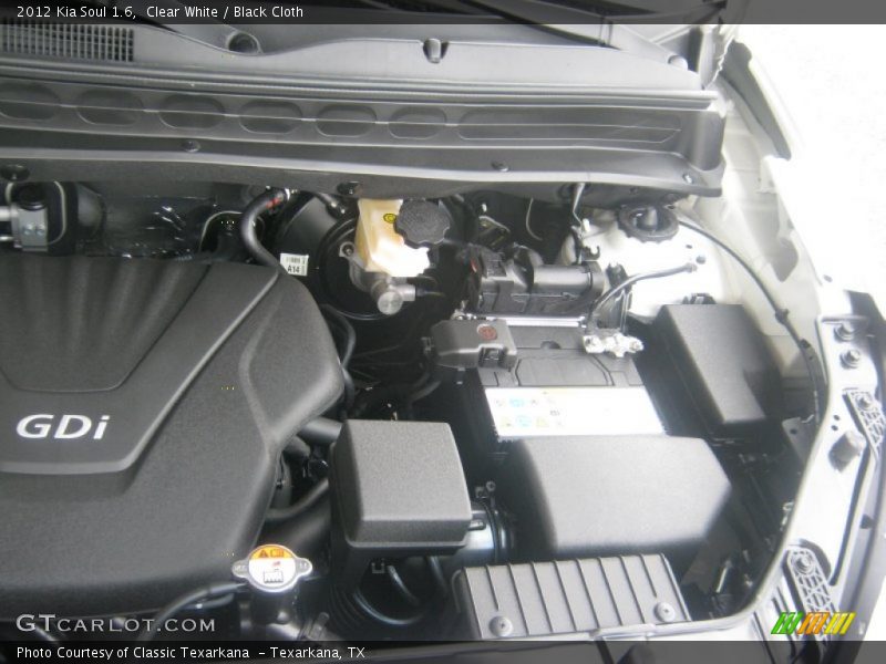 Clear White / Black Cloth 2012 Kia Soul 1.6