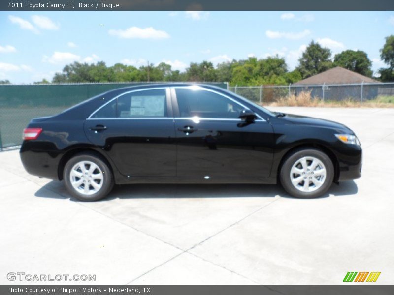 Black / Bisque 2011 Toyota Camry LE