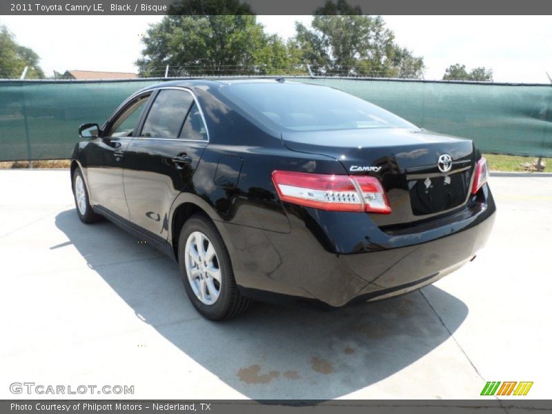 Black / Bisque 2011 Toyota Camry LE