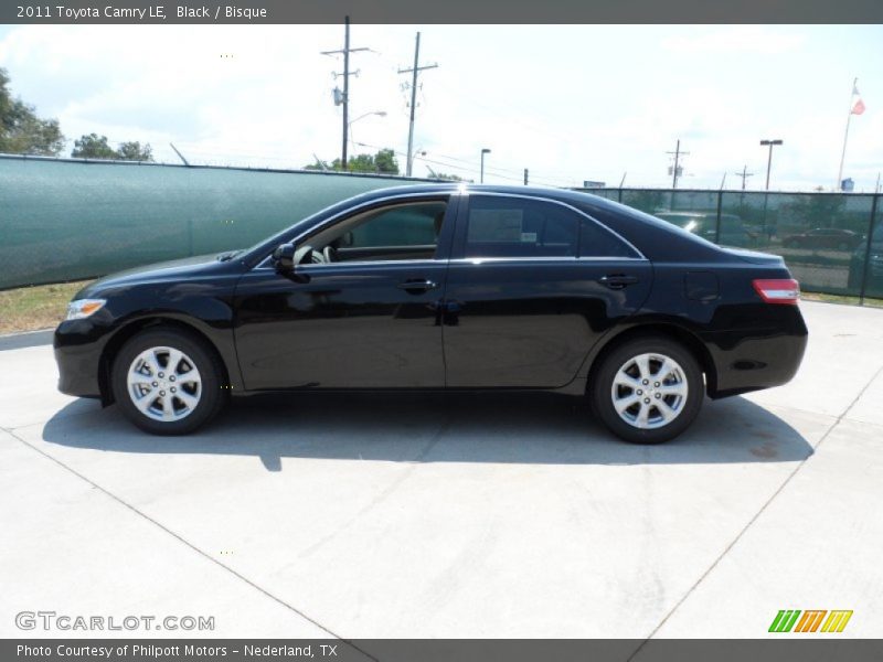 Black / Bisque 2011 Toyota Camry LE