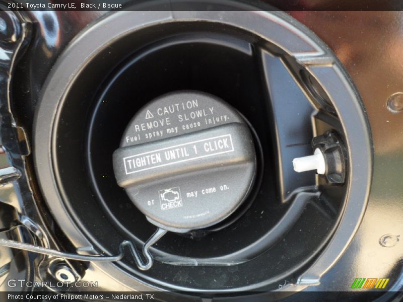 Black / Bisque 2011 Toyota Camry LE