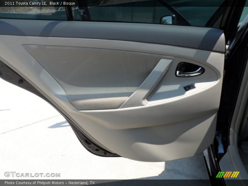 Black / Bisque 2011 Toyota Camry LE